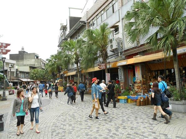 N111 New Three Gorges Old Street Yingge Ceramics Hand Dirty DIY Day Tour (10h) - Key Points