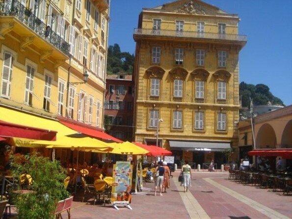 Nice Small-Group Old Town & Castle Hill Cultural Walking Tour With a Local Guide - Just The Basics