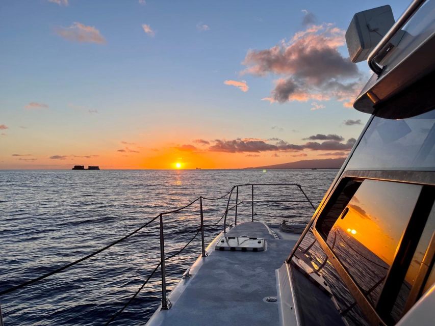 Oahu: Private Catamaran Sunset Cruise With a Guide - Key Points