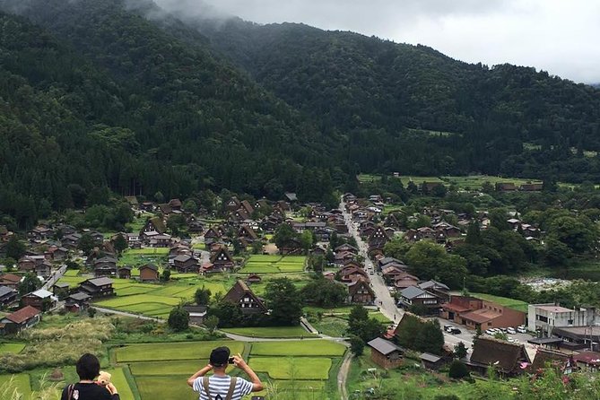 [One-Day Bus Tour Departing From Kanazawa Station] Shirakawa-Go and Gokayama - Two World Heritage Villages - Just The Basics