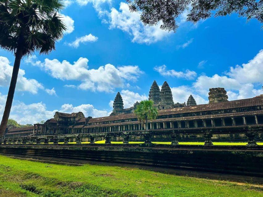 One-Day Small Circuit Tour: Angkor Wat, Bayon, Ta Prohm - Key Points