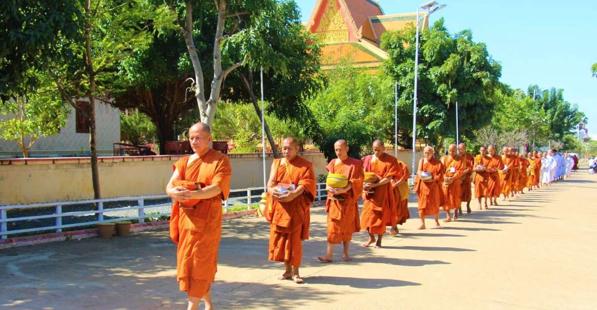 Oudong Mountain & Phnom Baset Private Tours From Phnom Penh - Key Points