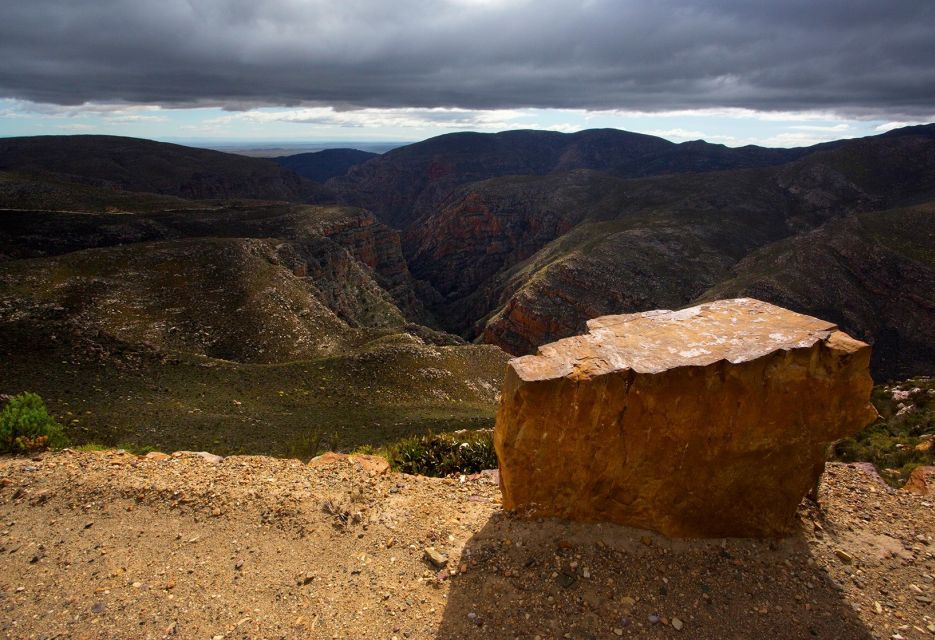 Oudtshoorn: Swartberg Pass Tour With Traditional Lunch - Key Points
