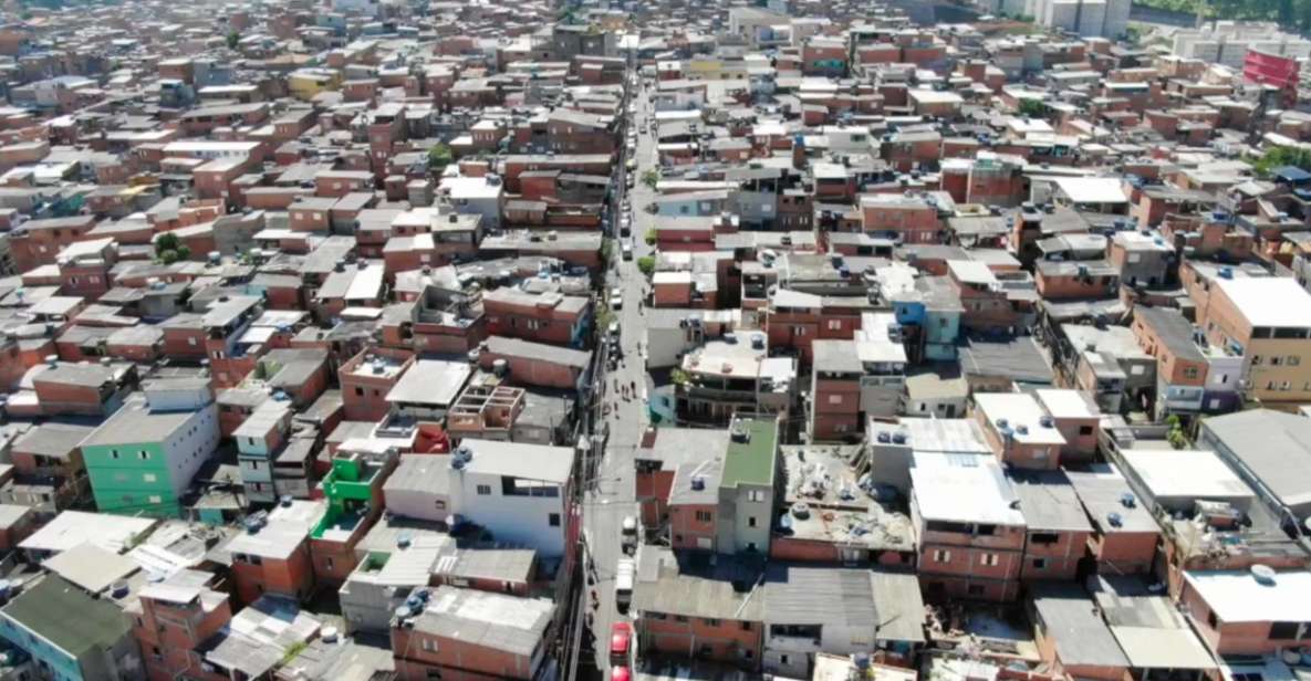 Paraisópolis: São Paulo's Vibrant Favela & Its Hidden Artist - Key Points