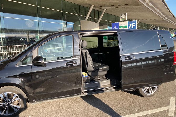 Paris Airport Transfers - Private Van - Key Points