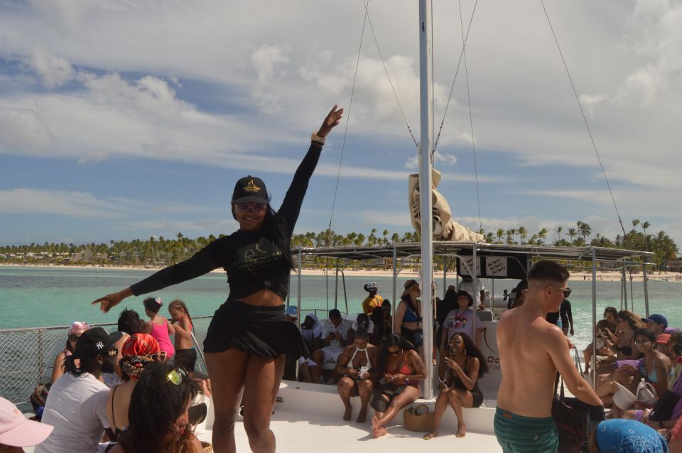 Party Boat / Catamaran Party in Punta Cana - Key Points