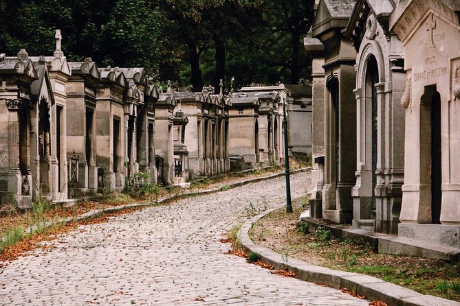 Pere Lachaise Cemetery Guided Walking Tour - Semi-Private 8ppl Max - Key Points