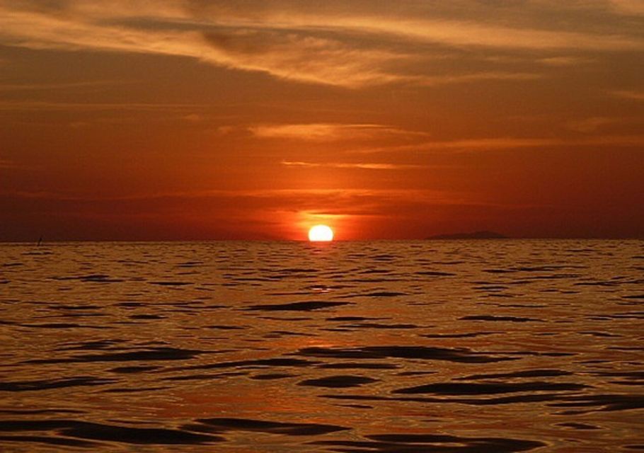 Phi Phi: Private Sunset & Bioluminescent Plankton Boat Tour - Key Points