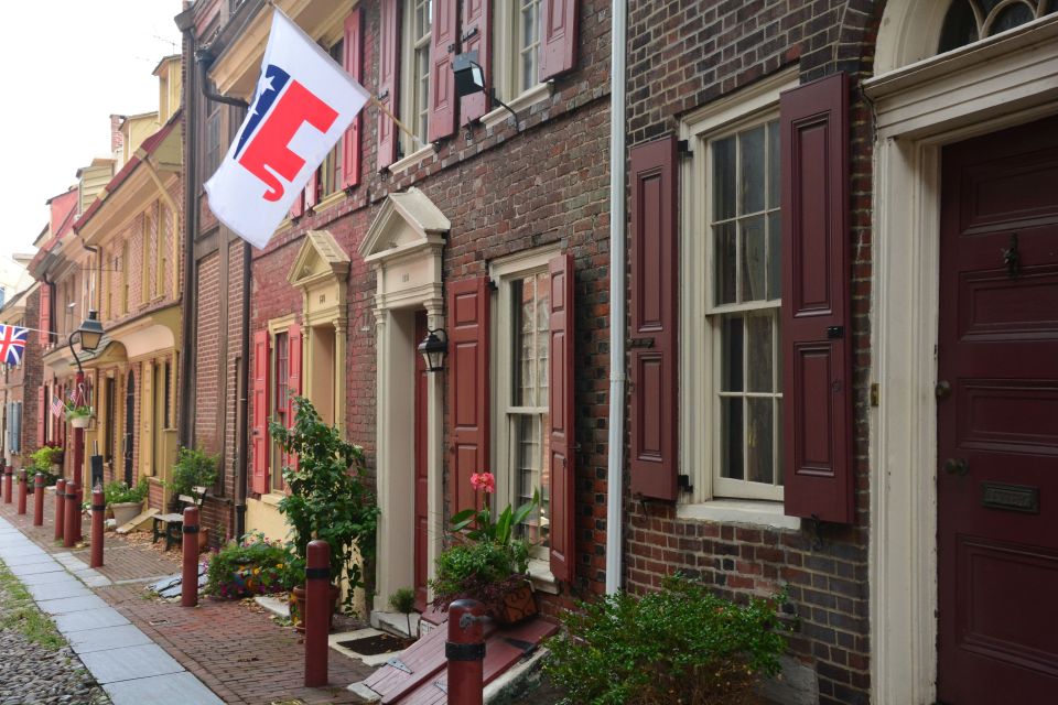 Philadelphia: Private Colonial Waterfront Walking Tour - Key Points