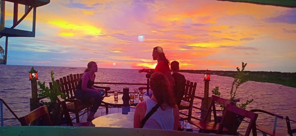 Phnom Penh Mekong/Tonle Sap River Sunset Wine/Fruits Cruise - Key Points