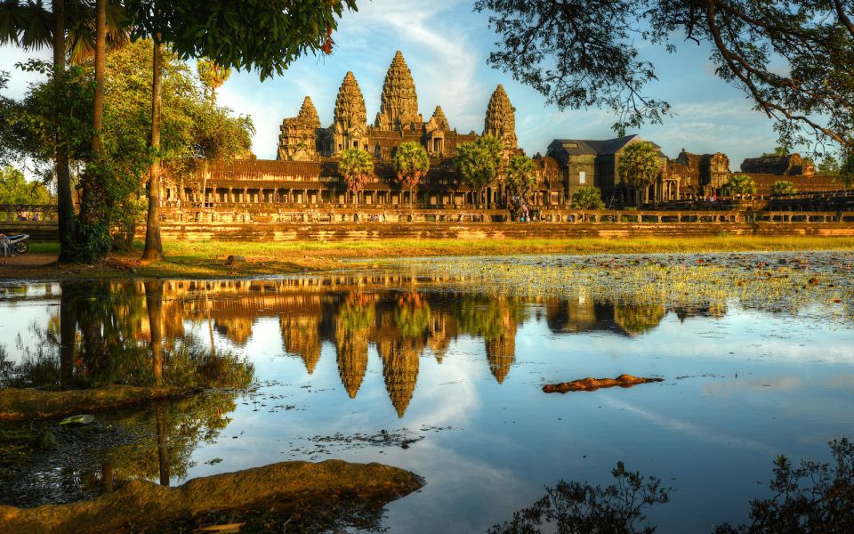 Phnom Penh to Siem Reap by Private Car or Minivan - Key Points