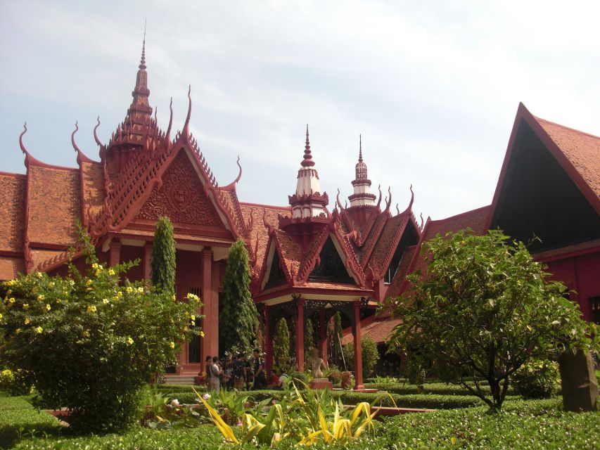 Phnom Penh Welcome Tour: Private Tour With a Local - Key Points