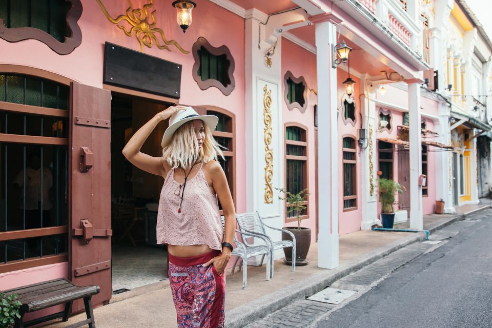 Phuket: Private Photoshoot at Old Town - Key Points