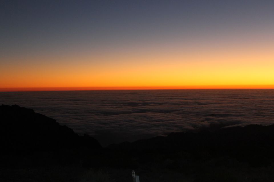 Pico Do Arieiro: Private 4x4 Sunrise Trip With Hot Drinks - Key Points