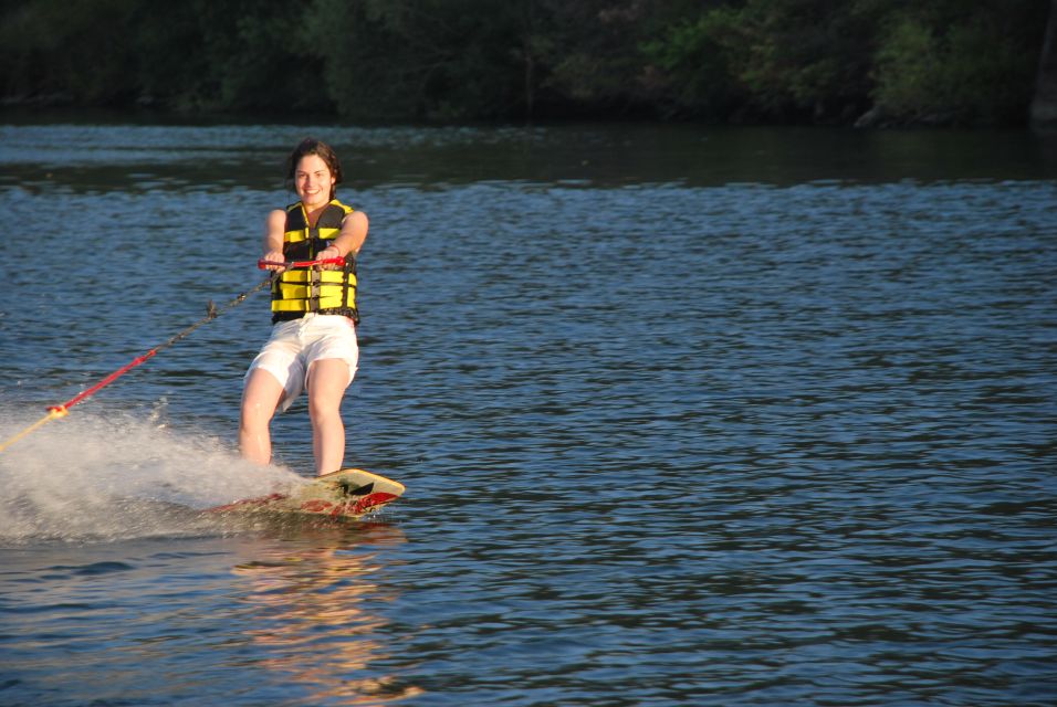 Pinhão: River Douro Speedboat Tour With Water Sports - Key Points