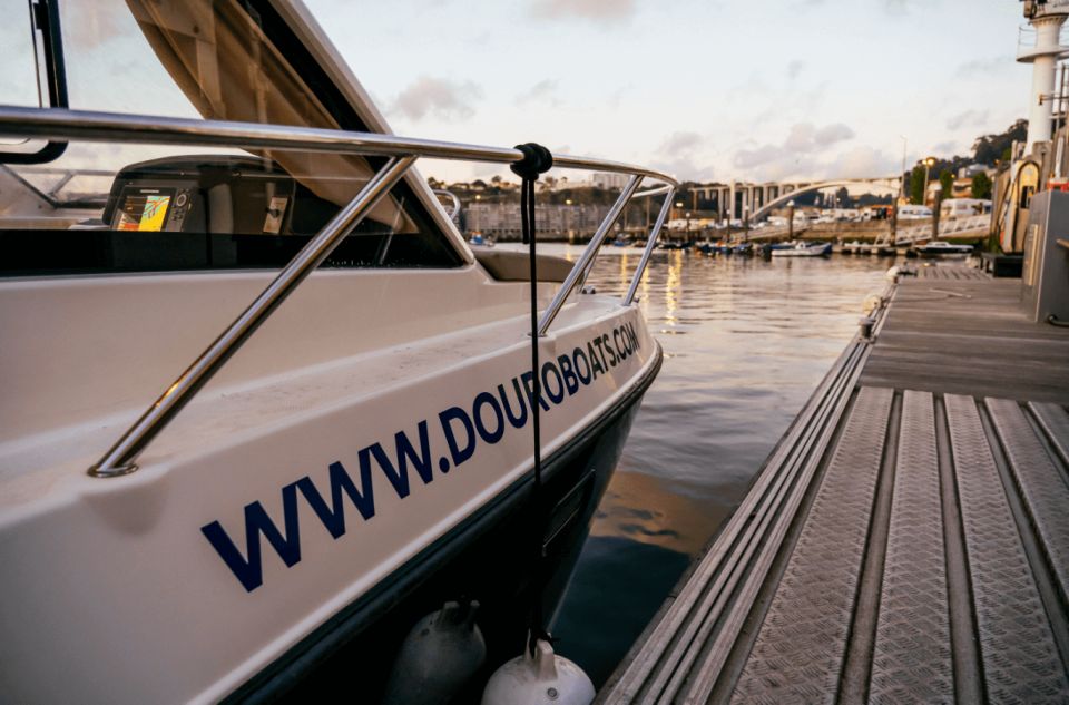 Porto: Private Boat Tour in Douro River - Key Points