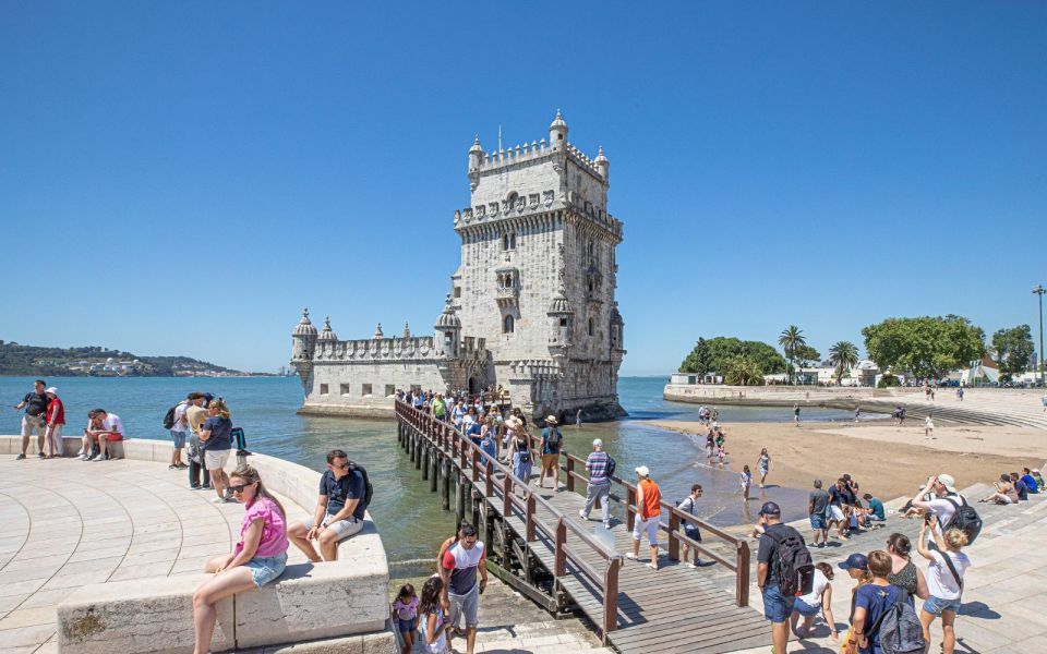 Porto to Lisbon With Aveiro-Coimbra-Fátima-Nazaré-Óbidos - Key Points