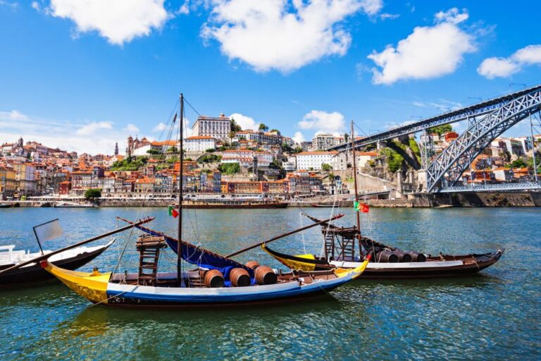 Porto: Tuk-Tuk Tour, Douro River Cruise, and Wine Tasting