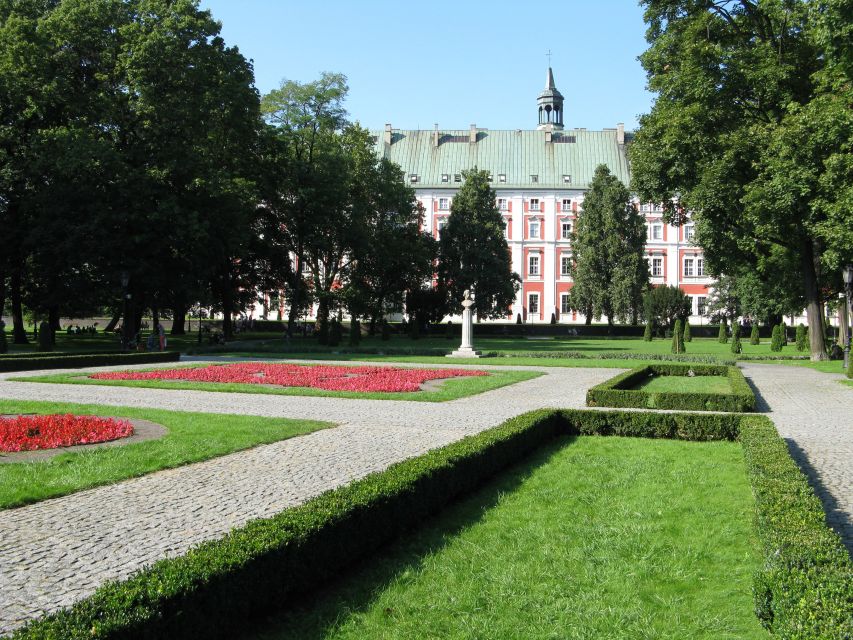 Poznan Old Town and Citadel Park Private Walking Tour - Key Points