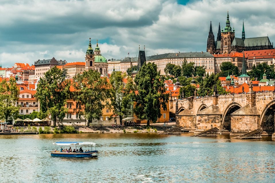 Prague: 45-Minute Sightseeing Cruise to Devils Channel - Key Points