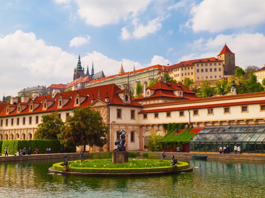 Prague Castle: 1-Hour Introduction Tour With Entry Ticket - Key Points