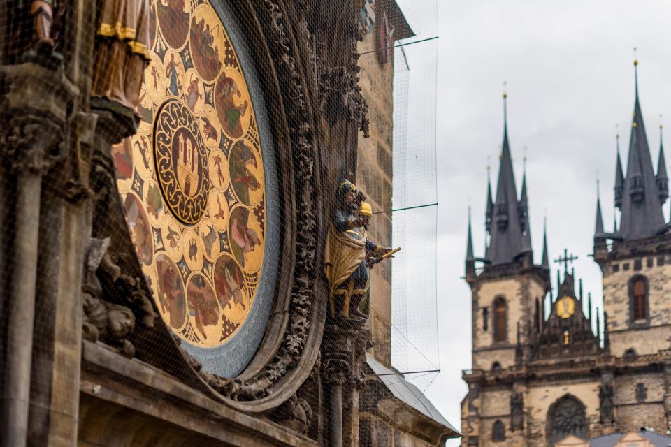 Prague: Castle, National Museum & Town Hall Tickets & Audio - Key Points