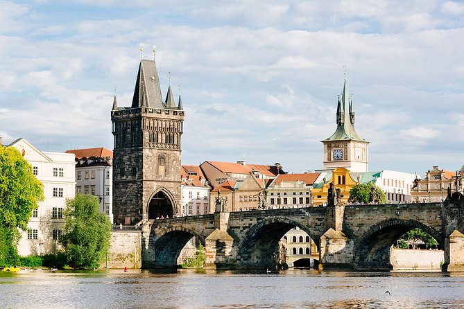 Prague Day Trip From Vienna With Accommodation Pick-Up - Key Points