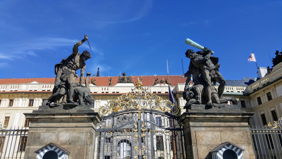 Prague: Old Town & Castle Exploration Game - Key Points