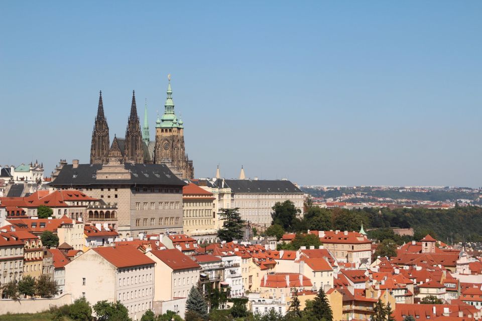 Prague: Private All Inclusive Tour - Key Points