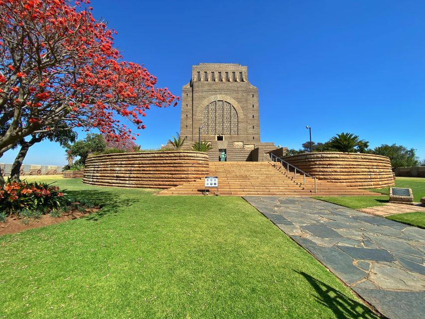 Pretoria: Pretoria City and Lion Park Tour - Just The Basics