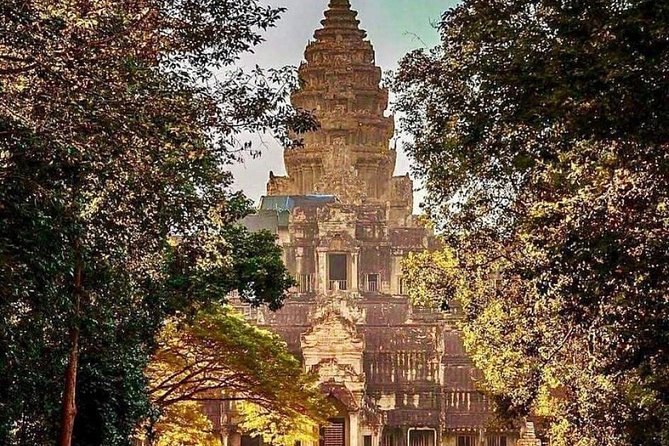 Private 2 Days Angkor Wat Sunrise Tours, Floating Village Tour & Beng Mealea - Key Points