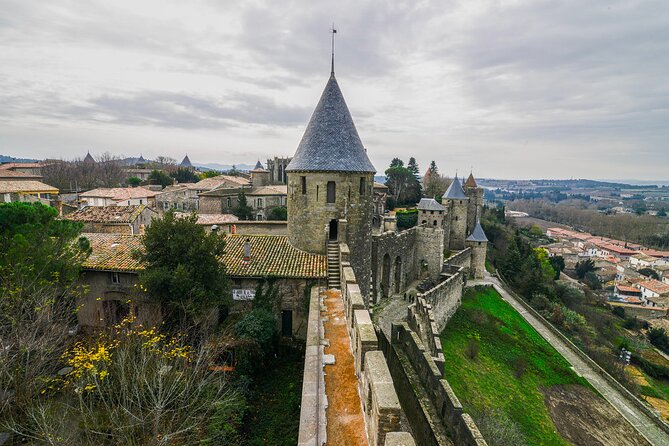 Private 2-Hour Walking Tour of Carcassone With Official Tour Guide - Key Points