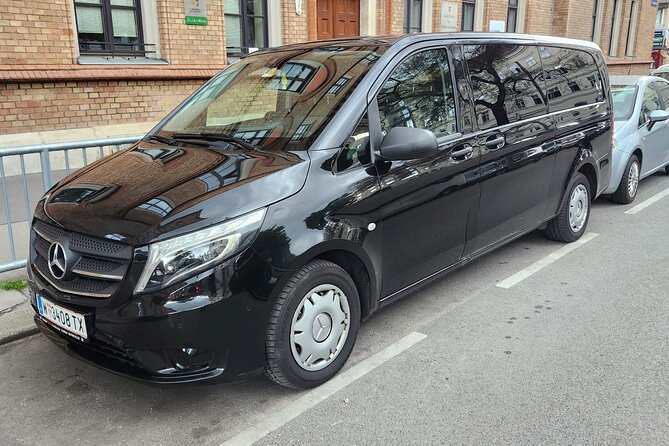 Private Airport Transfer in Vienna for up to 8 People in Minibus - Key Points