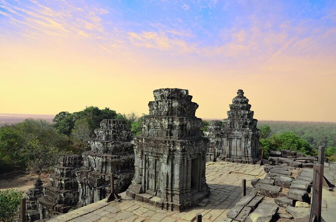 Private Angkor Wat Guided Sunset Tour - Key Points