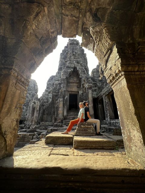 Private Angkor Wat Sunrise Tour With Lunch Included - Key Points