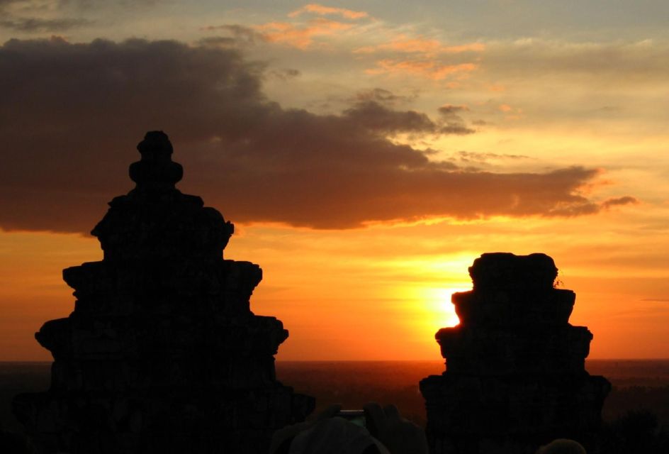 Private Angkor Wat Sunset Tour - Key Points