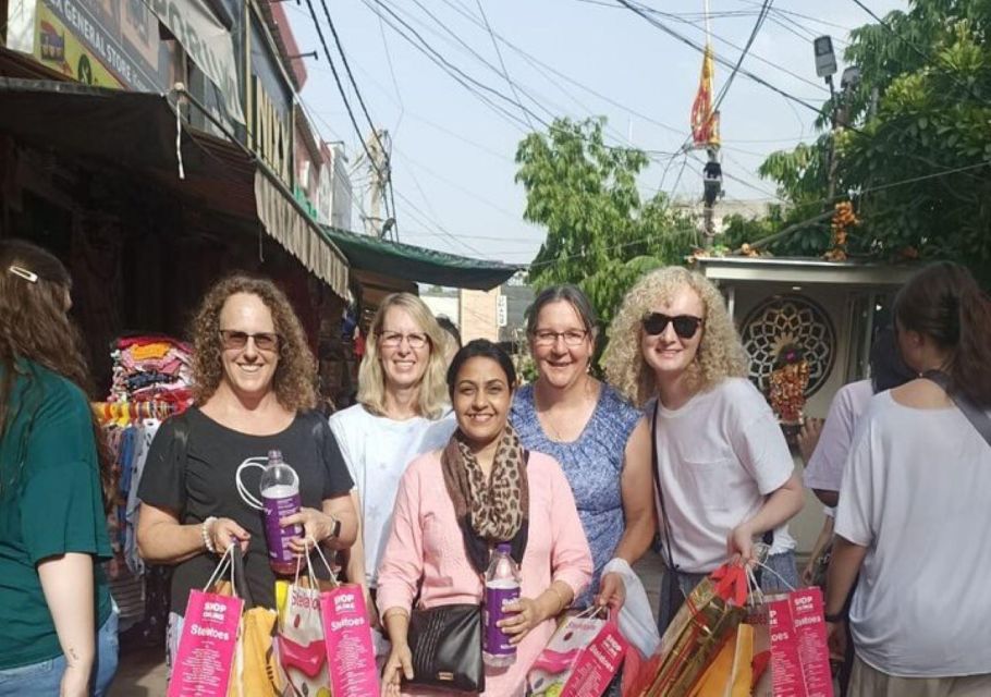 Private Customize Delhi Shopping Tour With Female Consultant - Key Points