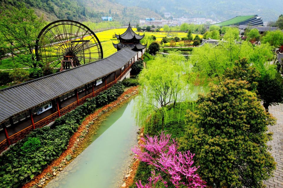 Private Day Tour to Yellow Dragon Cave & BaoFeng Lake - Just The Basics