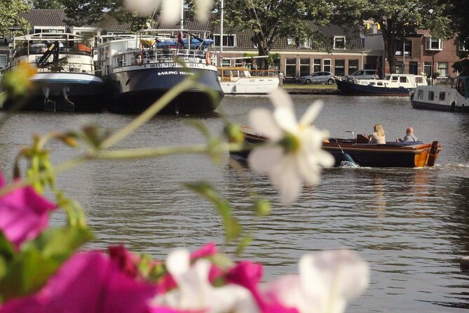 Private Day Trip Tour to Leiden From Amsterdam With a Local - Tour Overview