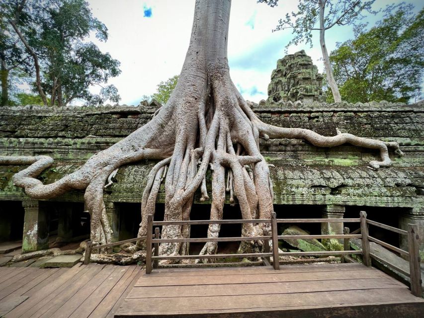 Private Full Day Small Group of Angkor Wat Tour - Key Points