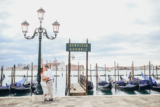 Private Gondola Ride and Photo Session in Venice. - Key Points