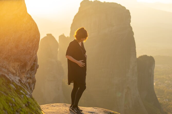 Private Meteora Photo Shoot With a Professional Photographer - Just The Basics