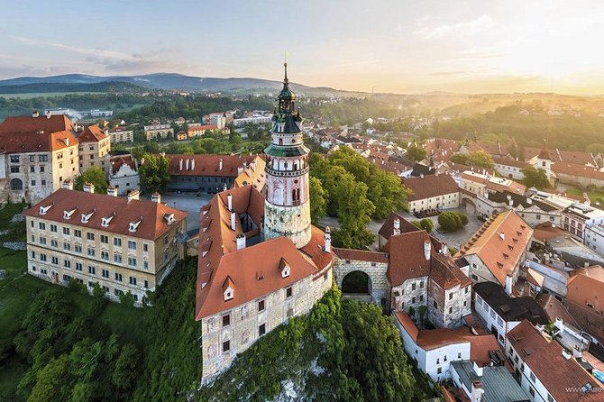 Private One Way Sightseeing Transfer From Zel Am See to Prague via Cesky Krumlov - Key Points