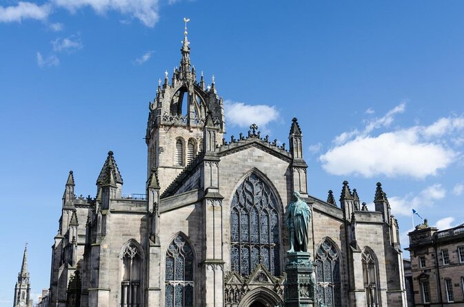 Private Photography & History Tour of Edinburgh With a Local - Key Points
