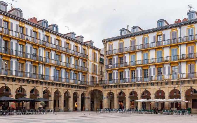 Private Pintxos and Wine Tour in San Sebastián - Just The Basics