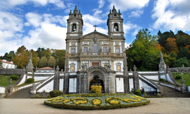 Private Tour From Porto: Guimarães and Braga