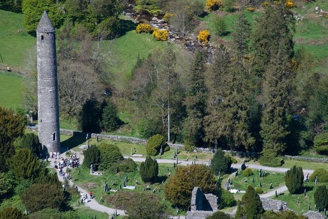 Private Tour of Glendalough Monastic Site and Powerscourt Gardens - Key Points