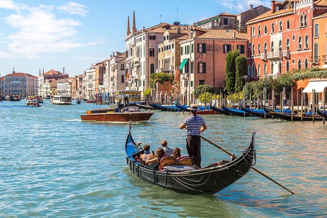 Private Tour: Venice Gondola Ride With Serenade - Key Points