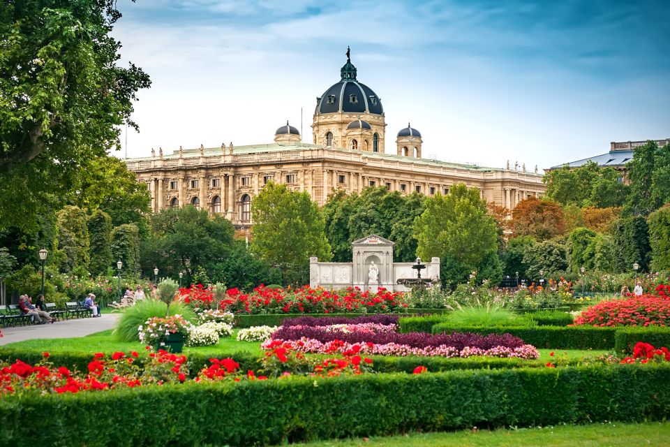 Private Transfer From Budapest to Vienna - Key Points