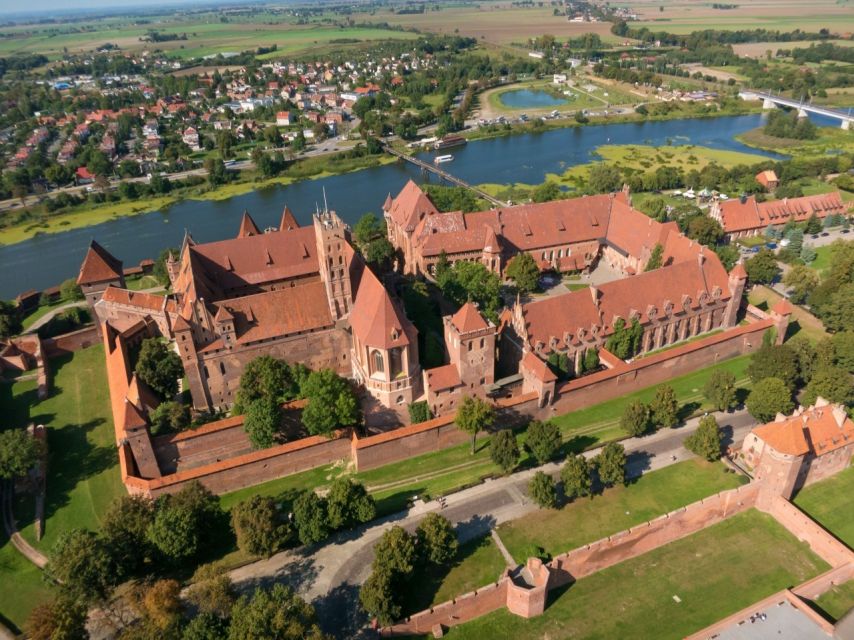 Private Transportation to the Malbork Castle From Gdansk - Key Points